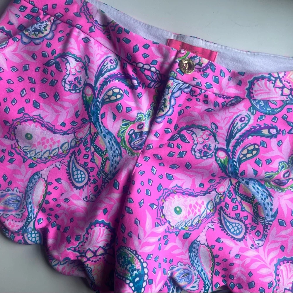 Lilly Pulitzer Buttercup Flamingo Scalloped Shorts - Picture 2 of 8